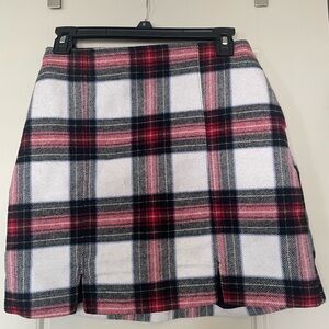 Hollister ultra high rise plaid skirt!